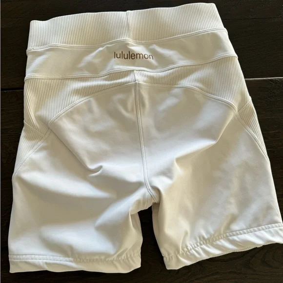 LULULEMON Shorts biker 💛High Rise White 4 XS Special Edition! #Yoga #lululemon - Picture 11 of 16